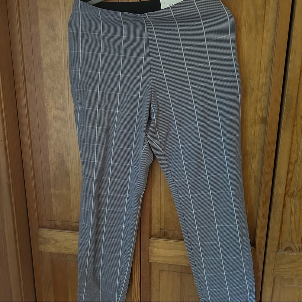 A New Day Black and Gray Plaid Pants